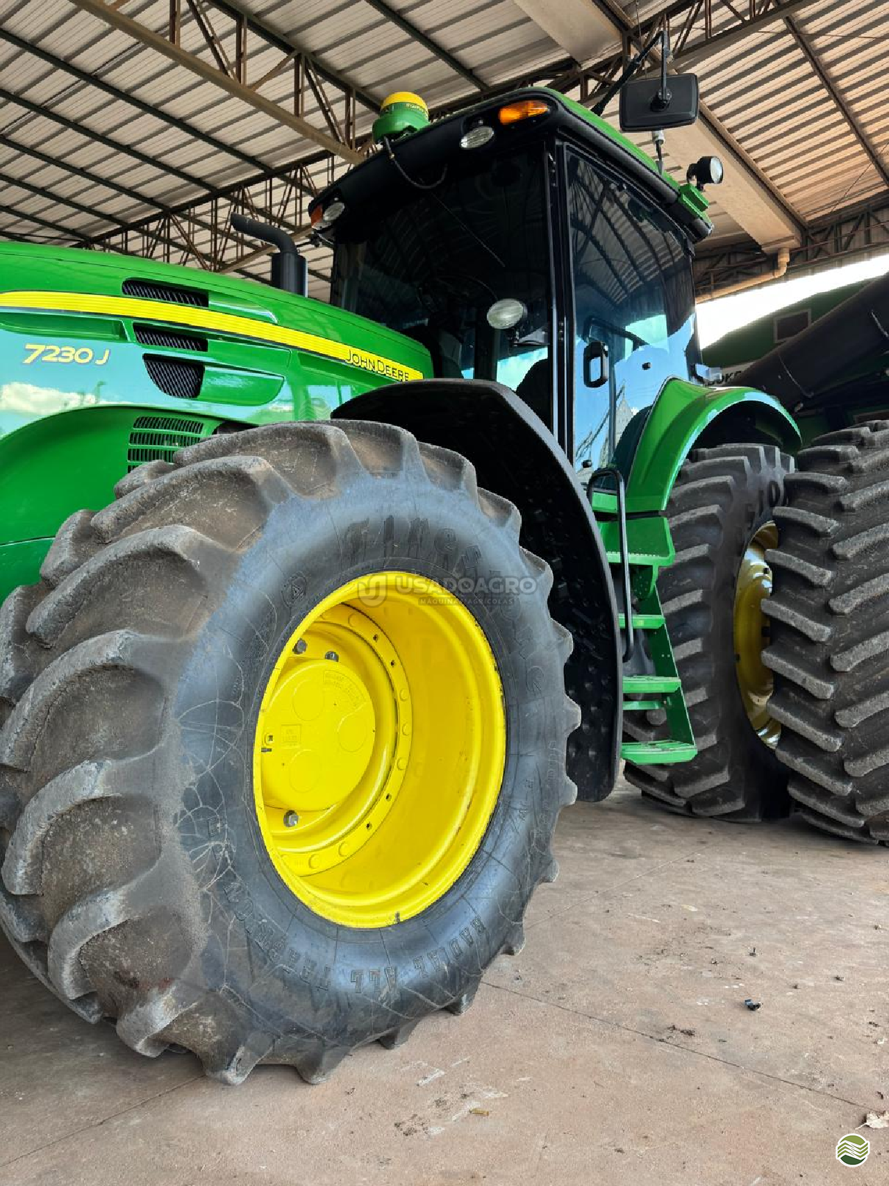 JOHN DEERE 7230J de Usado Agro Máquinas Agrícolas